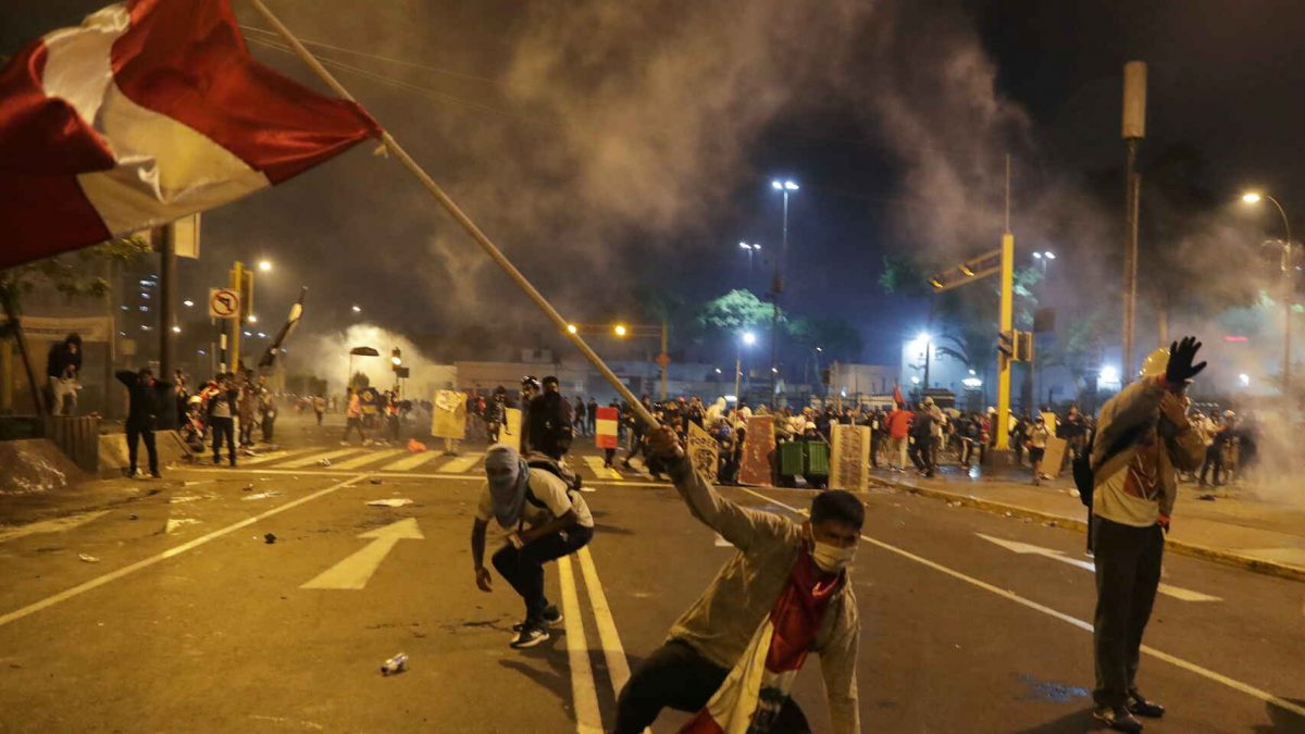 Manifestantes en Perú. El Español