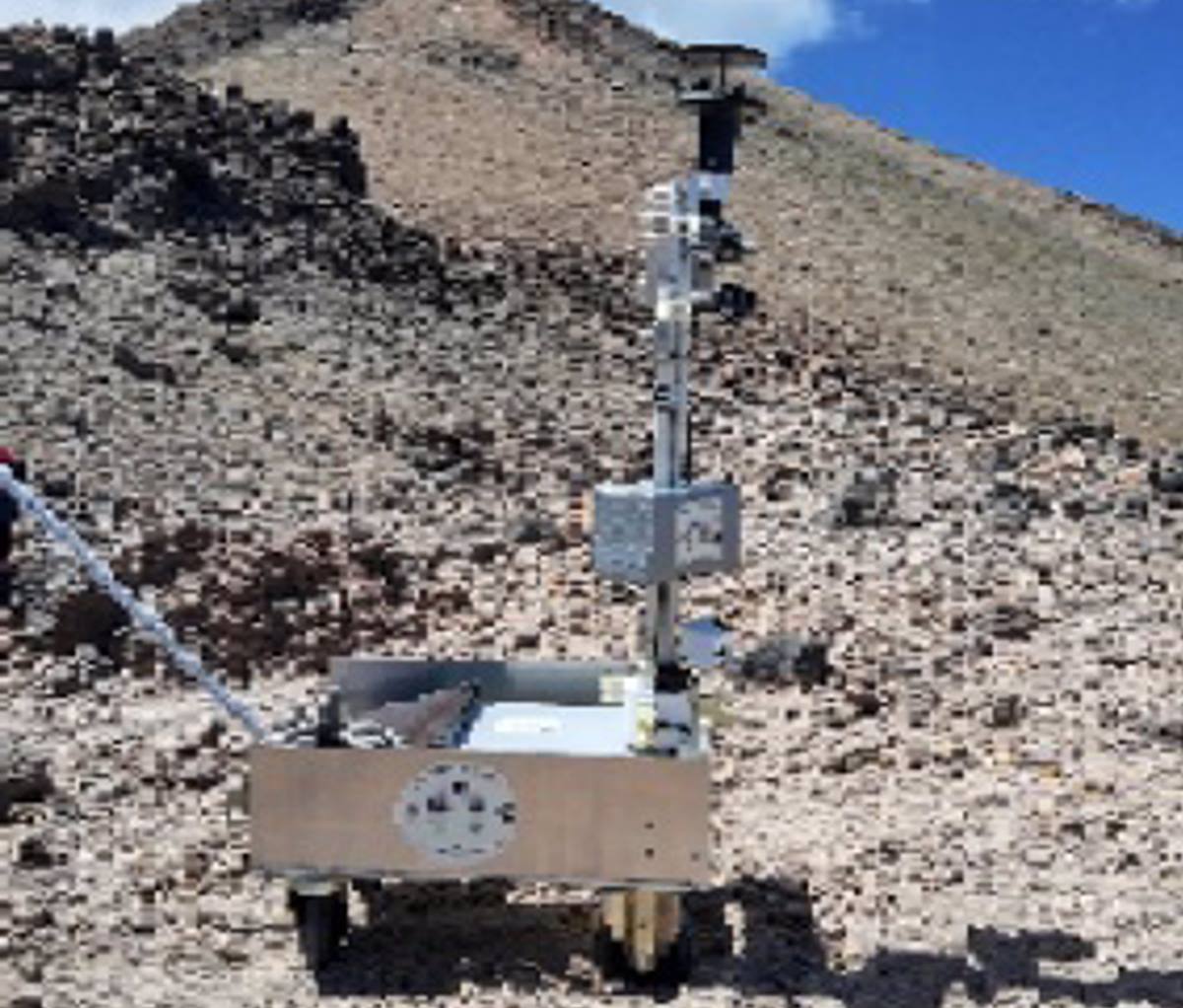 Instrumento MEDA instalado en el área de La Fortaleza, en el pico del Teide. EP