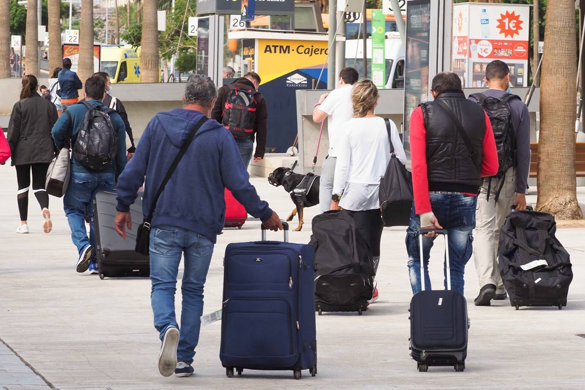 Canarias esperaba aumentar la presencia de turistas con el levantamiento de las restricciones durante los meses de noviembre, diciembre y enero. Sergio Méndez