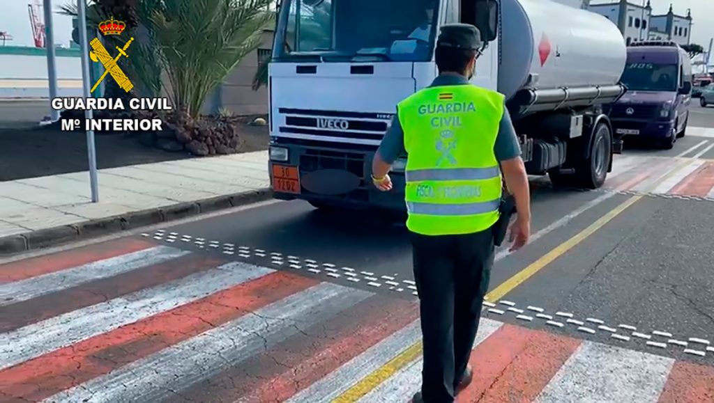 La Guardia Civil descubre en el Puerto de la Luz un fraude a la Agencia Tributaria Canaria superior a dos millones y medio de euros