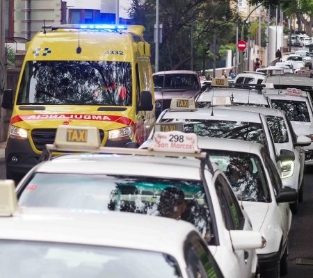 Canarias ya tiene más coches que Dinamarca o Uruguay