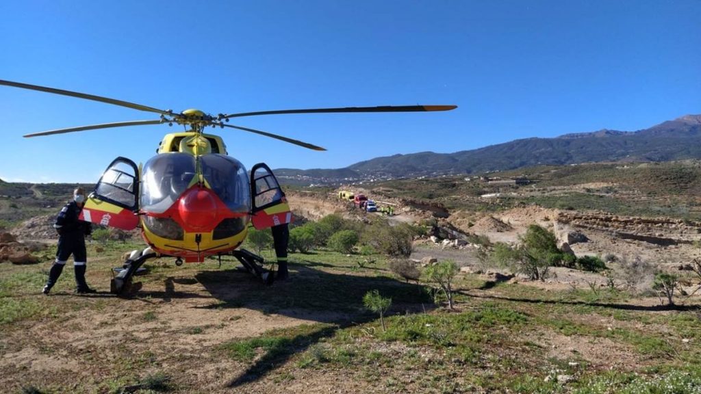 Helicóptero del SUC activado para un rescate en Granadilla. EP