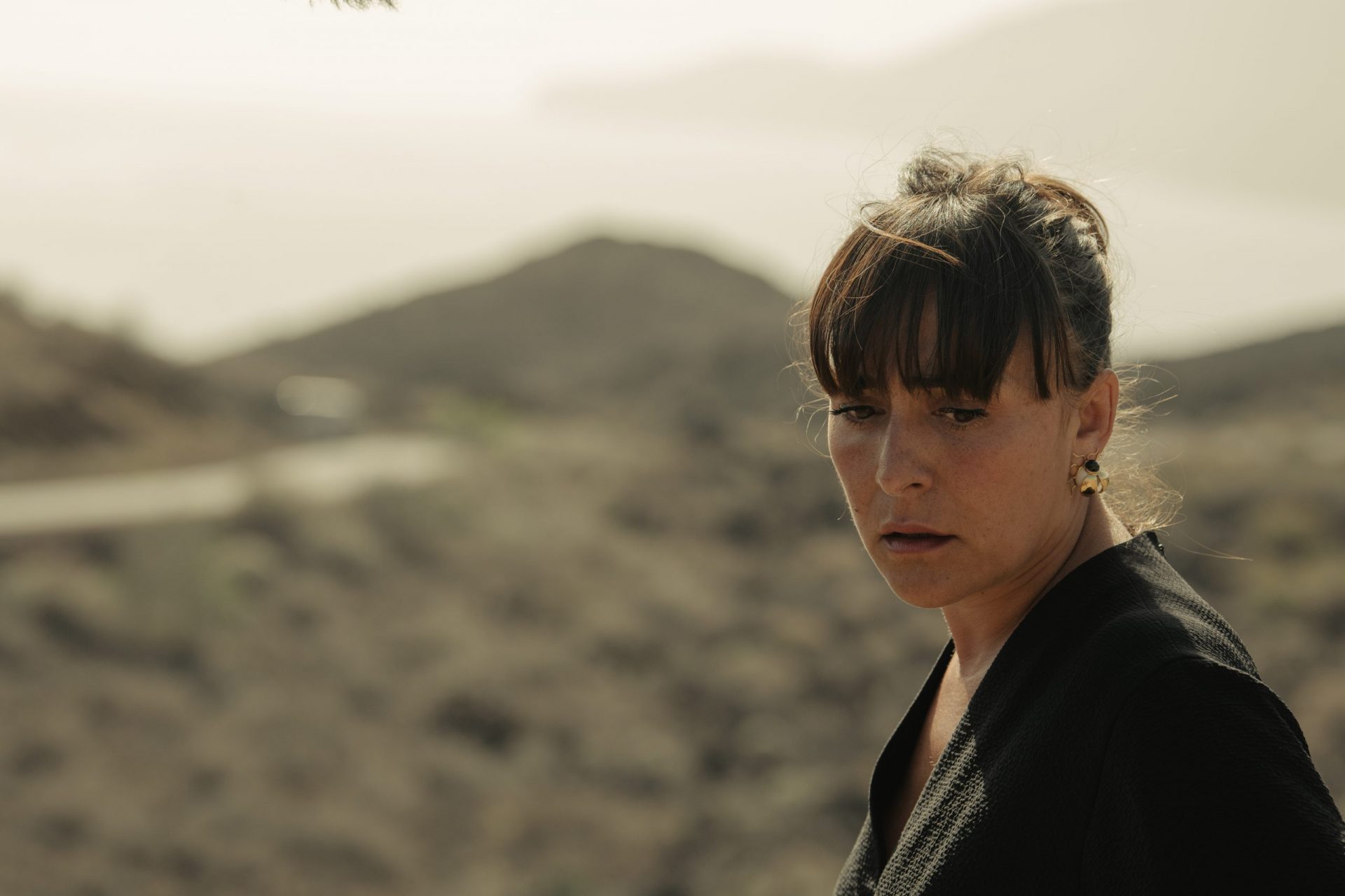 Candela Peña protagoniza la serie rodada y ambientada en El Hierro. / DA