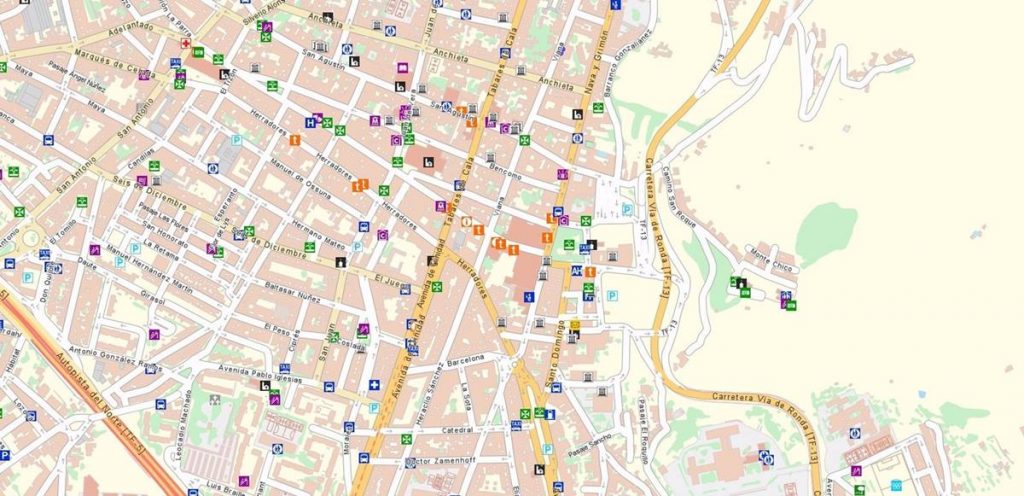 Puntos de interés en un mapa callejero de Canarias. EP