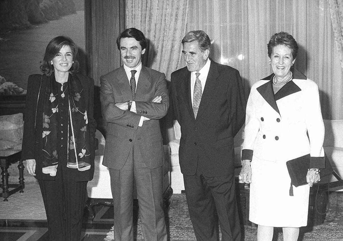 José María Aznar y Manuel Hermoso, con sus respectivas esposas: Ana Botella y Asun Varela. / DA 