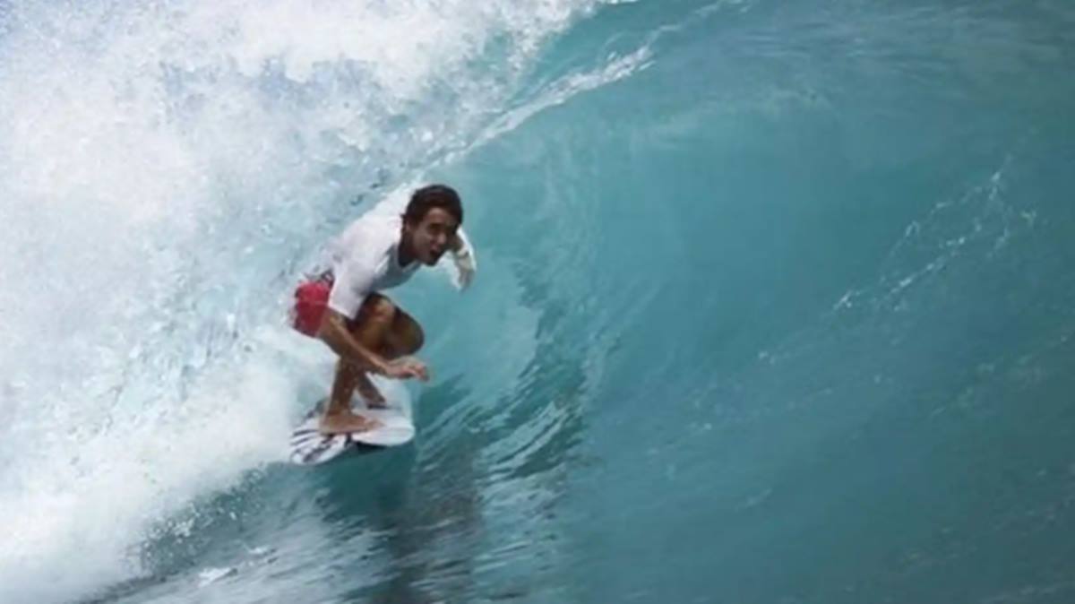 Pedro Tanaka, promesa del surf mundial. Instagram (@pedro_tanaka)