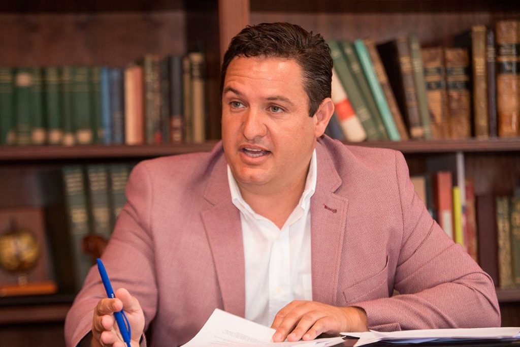 José Julián Mena ocupa la Alcaldía de Arona desde 2015 y obtuvo mayoría absoluta en las elecciones de 2019. DA