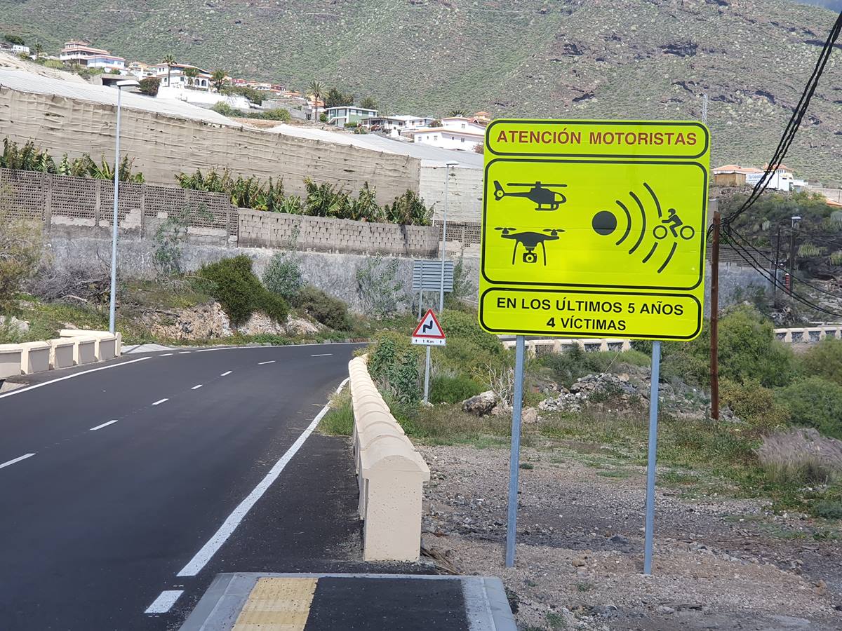 La DGT señala 18 puntos negros o “mortales” en Tenerife para los motoristas 