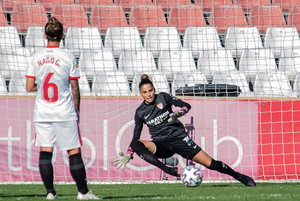 La guardameta tinerfeña Noelia Ramos, en acción./Sevilla FC