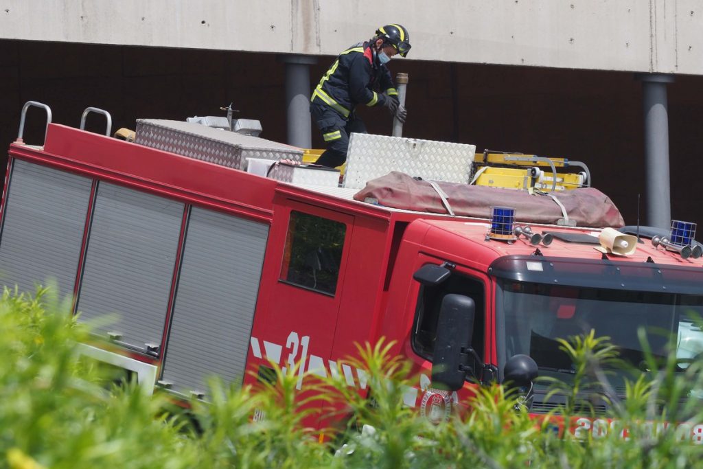 El incendio de una panadería en Tegueste deja dos afectados