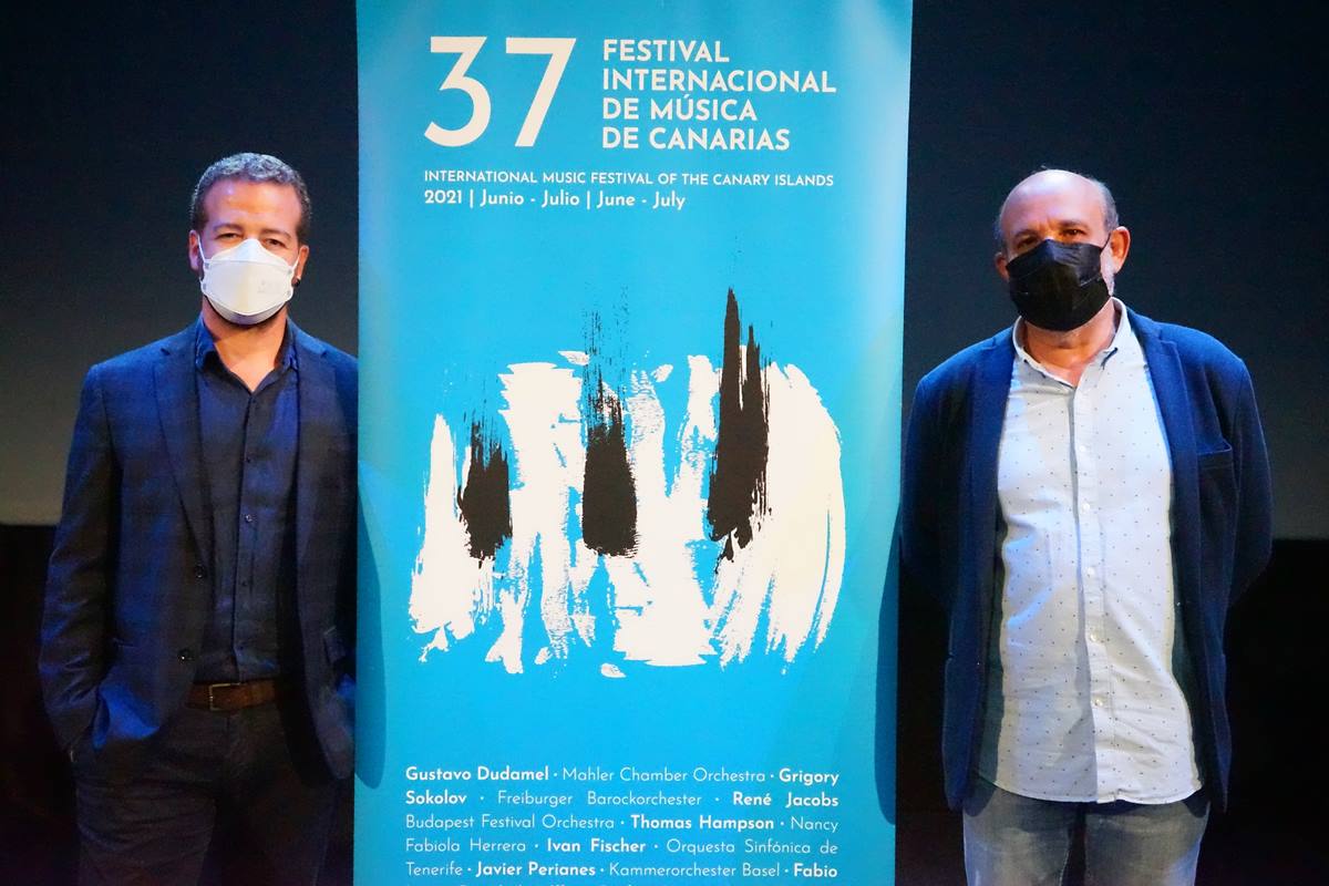 Juan Márquez y Jorge Perdigón, durante la presentación de la 37 edición del Festival de Música de Canarias. DA