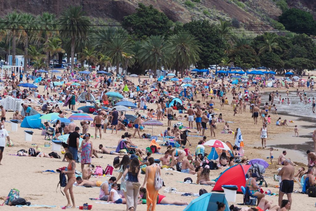 Cierran las playas de Santa Cruz por alta afluencia