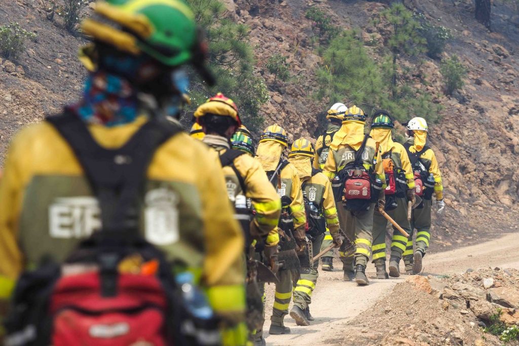 Efectivos del servicio de equipos de intervención y refuerzo en incendios forestales (EIRIF). Sergio Méndez