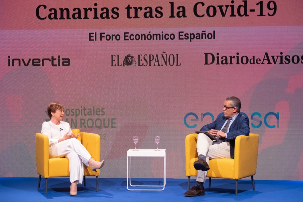 Rosa María Aguilar y el periodista Antonio Salazar en Canarias tras la Covid