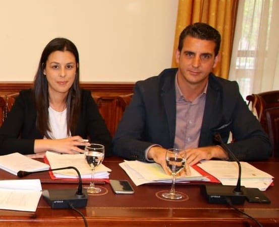 Sandra Ramos y Carlos Medina siguen siendo concejales del grupo Socialista. DA