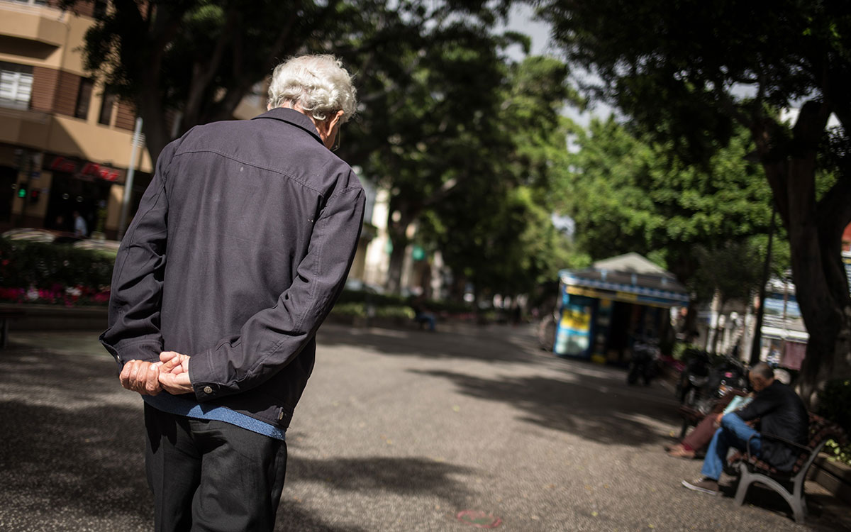 Casi la mitad de los mayores de 75 años de Canarias tiene dificultades para entrar a su casa