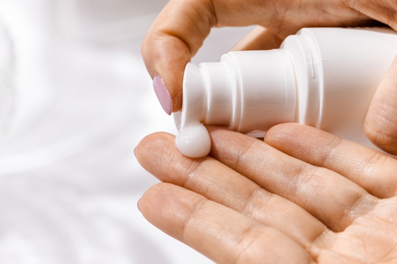 ¡Alerta Sanitaria en España! Retiran de la Venta una Crema Muy Utilizada: Riesgos para tu Salud