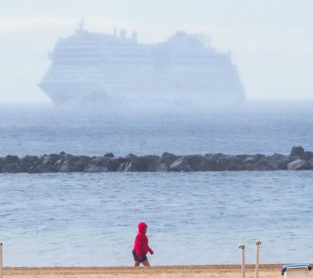 La Aemet avisa de un giro en el tiempo en Canarias con lloviznas y rachas de viento muy fuertes
