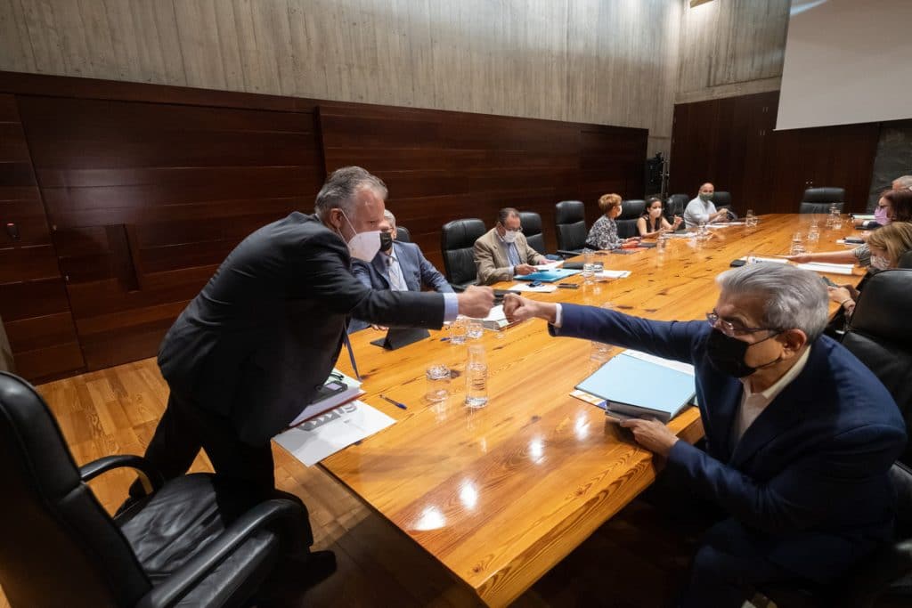 Imagen de la reunión, ayer, del Consejo de Gobierno. Fran Pallero