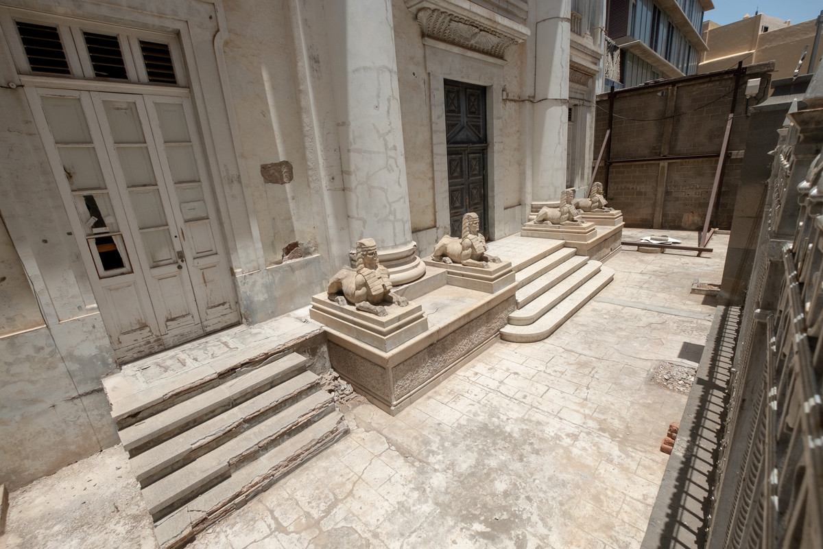 Imagen del Templo Masónico después de que el mes pasado se procediera a realizar una limpieza de la fachada del edificio.