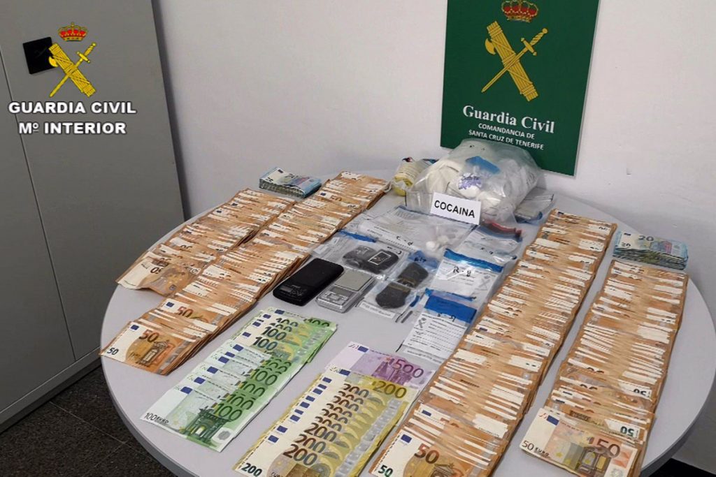 Tres detenidos y un investigado por la introducción y distribución de cocaína en El Hierro