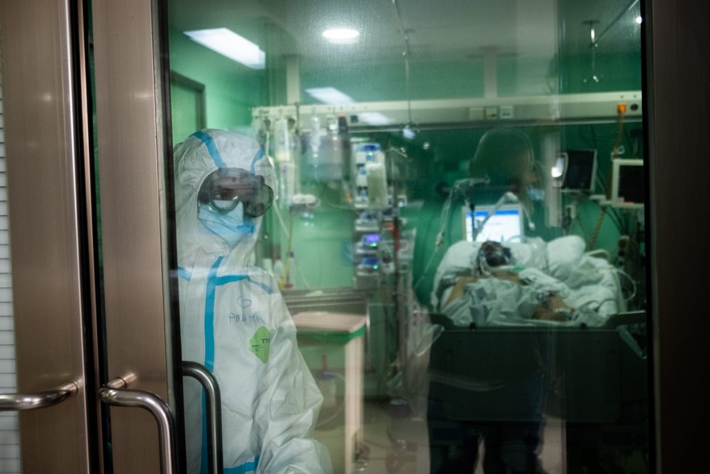 Tenerife presenta 31 pacientes en UCI y 176 hospitalizados. DA