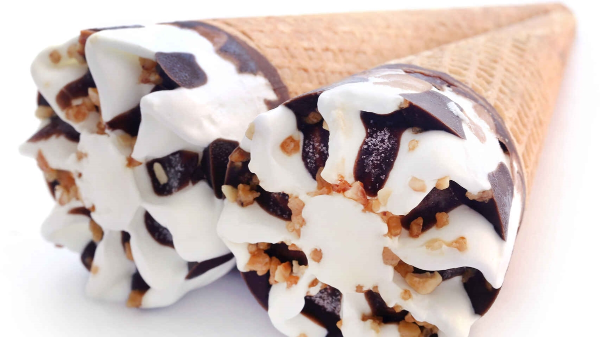 Imagen de dos helados.