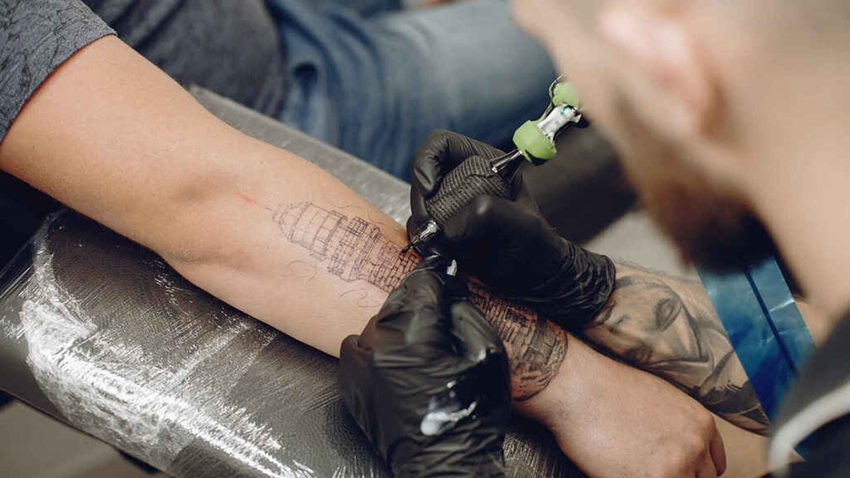 Las 10 claves para dormir con tu tatuaje recién hecho