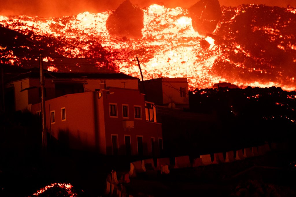 Casi 400 viviendas han sido engullidas por la lava en La Palma. | Fran Pallero