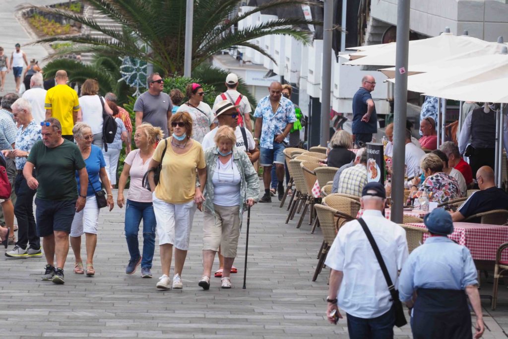 Canarias supera por primera vez el millón de turistas tras la COVID