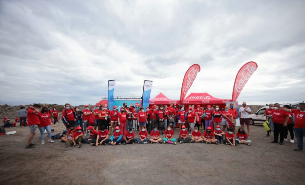 Mares Circulares de Coca-Cola congrega a más de 100 voluntarios para limpiar la playa del Socorro en Güimar