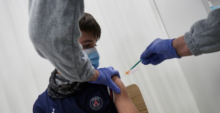 ANPE censura el inicio de la vacunación en centros escolares sin negociación con los trabajadores