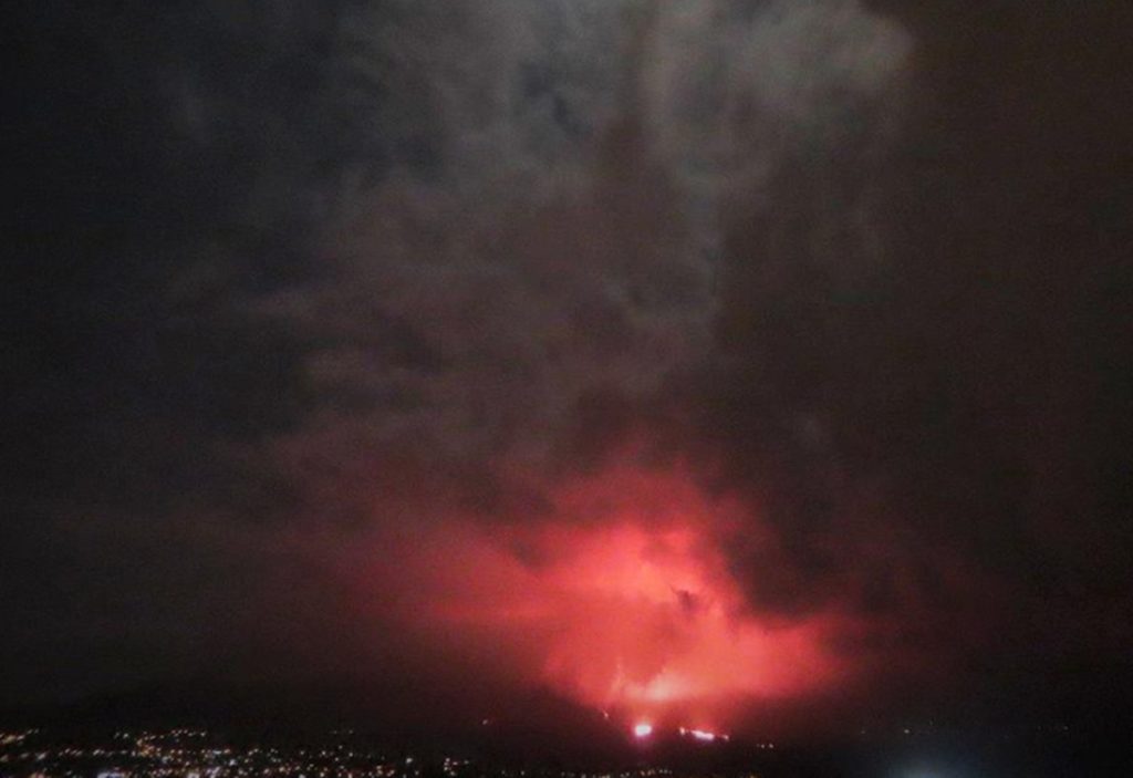 Detectan "muchos problemas" en tres barrios de La Palma por los gases del volcán