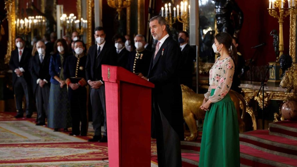 Felipe VI, la reina Letizia y Pedro Sánchez reciben al cuerpo diplomático acreditado en España. Efe