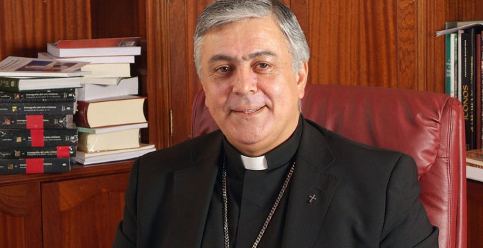 La asociación LGTBI+ Diversas impulsa mociones para reprobar al obispo de Tenerife