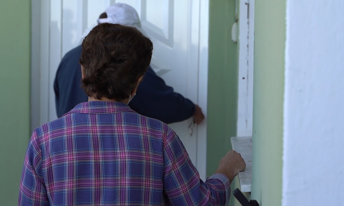 Autorizan la vuelta a sus casas a vecinos de algunos barrios de El Paso ...