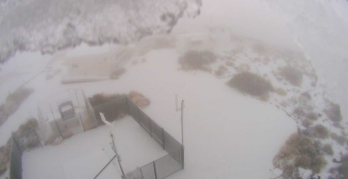 La nieve cubre las cumbres de Tenerife y La Palma