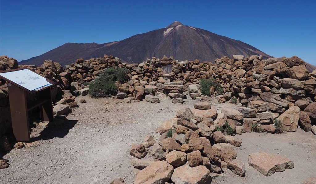 Las mejores rutas de senderismo de Tenerife. Montaña Blanca-Pico del Teide. | Sergio Méndez