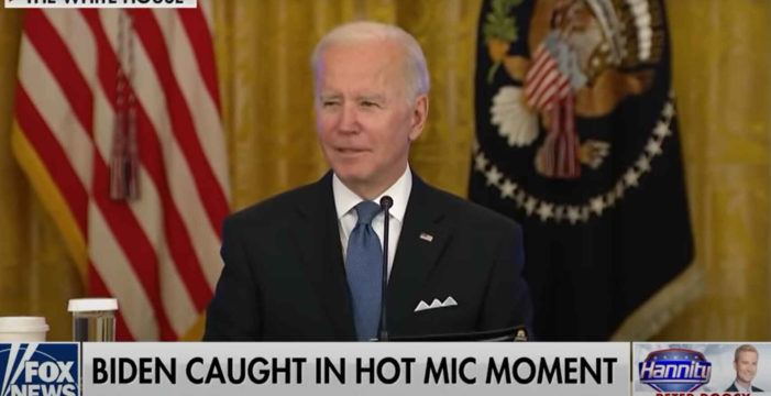 Joe Biden, ‘cazado’ por un micro abierto insultando a un periodista de Fox News