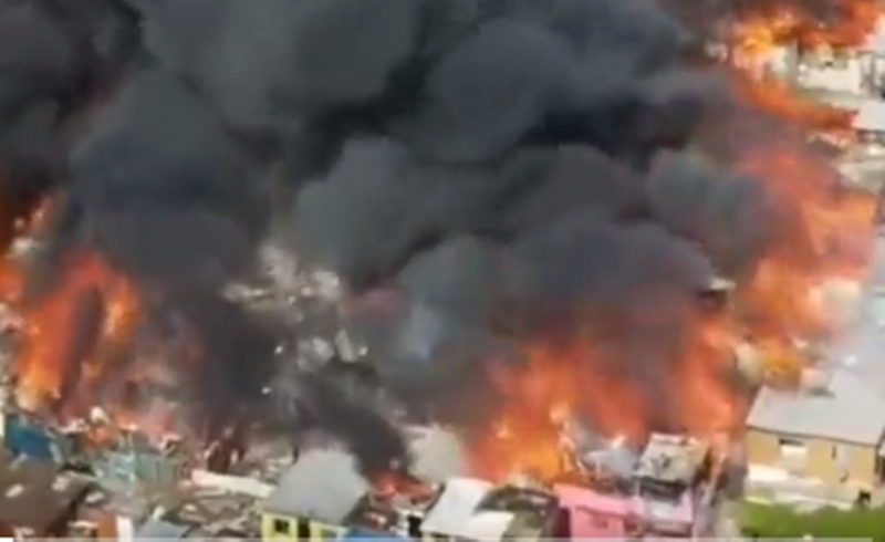 Declaran un grave incendio en una barriada en Chile. @Alerta_News_