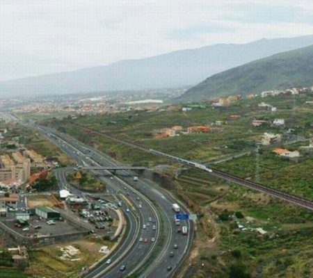 El proyecto del tren del Sur ya está redactado desde Santa Cruz a Adeje y costaría 2.400 millones de euros. DA