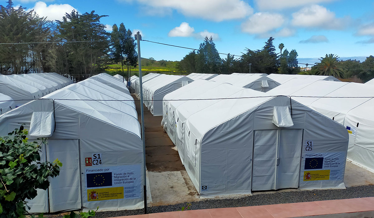 Centro de acogida de migrantes en Las Raíces, Tenerife
