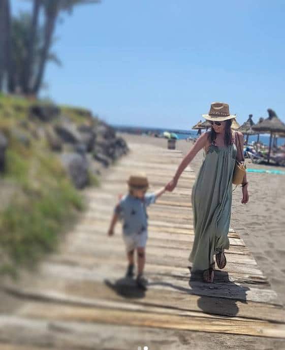 "Nunca fue tan feliz": las imágenes del viaje familiar de la periodista Isabel Jiménez a Tenerife