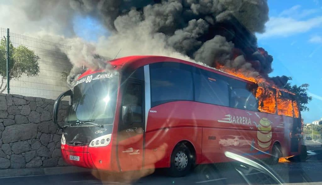 Fire in a bus in Tenerife