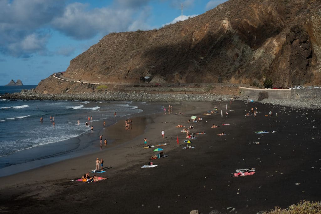 Tenerife prohibirá fumar en sus playas