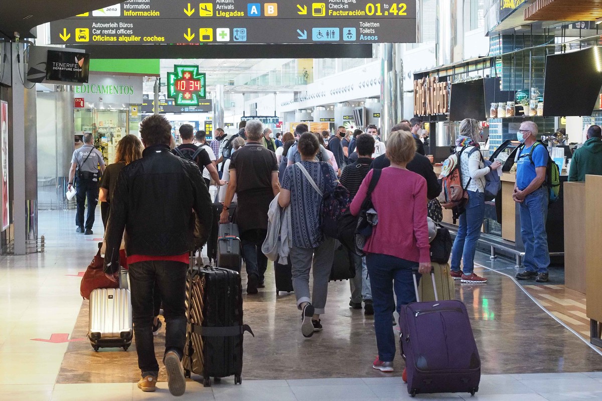Precios máximos en vuelos entre Canarias y la Península