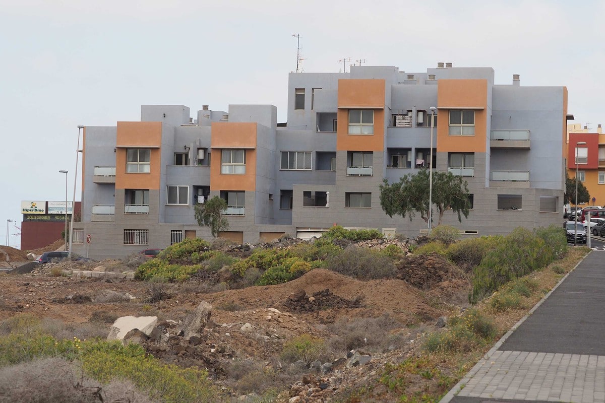 Mil vecinos nuevos cada año en Granadilla y ni una vivienda pública en una década. | Sergio Méndez