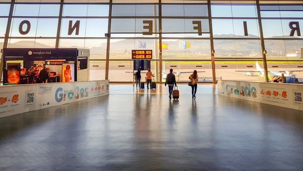 El control de líquidos y portátiles en los aeropuertos españoles llega a su fin
