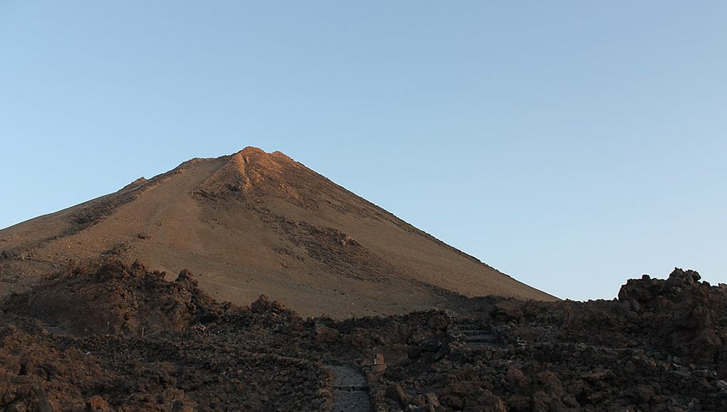 Involcan pide tranquilidad: "No es la primera vez que ocurre un enjambre sísmico en el Teide"