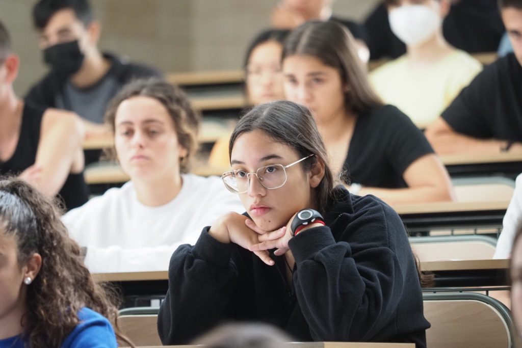 Más de 10.000 estudiantes afrontan la EBAU en Canarias